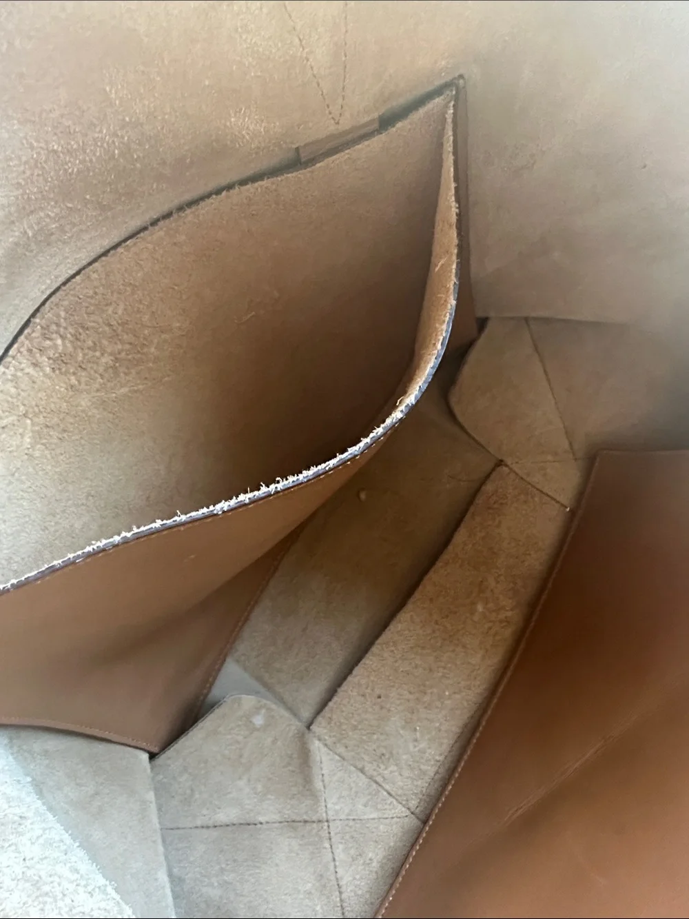 Vince minimalist cognac